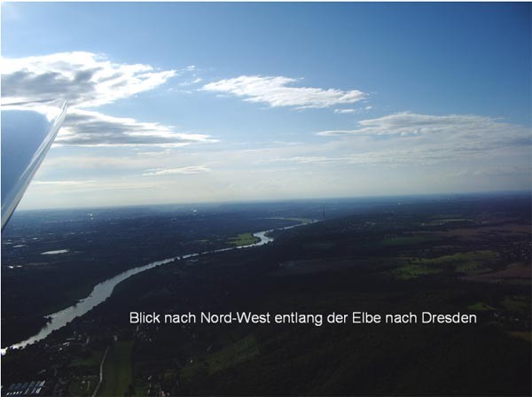Blick nach NW entlang der Elbe nach Dresden