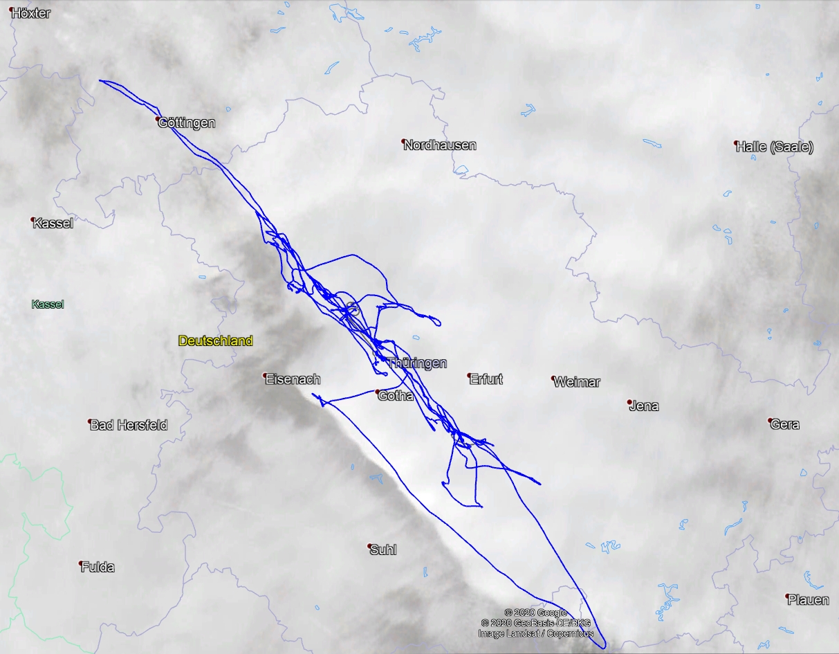 Flugwege und Bewölkung (Satellit Terra)